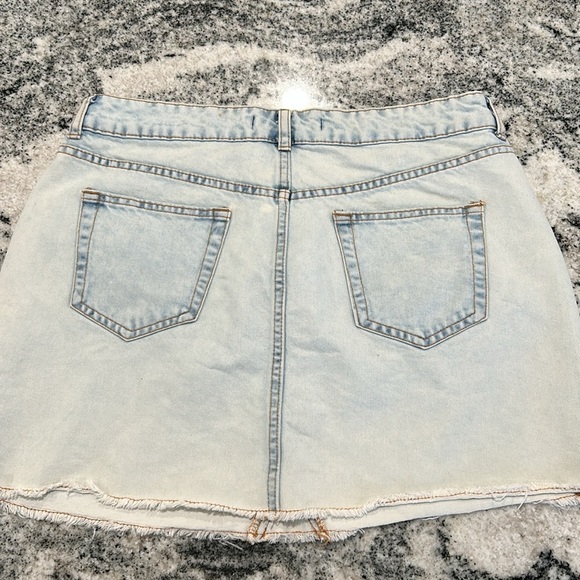 BlueNotes denim mini skirt, size M - Picture 7 of 10